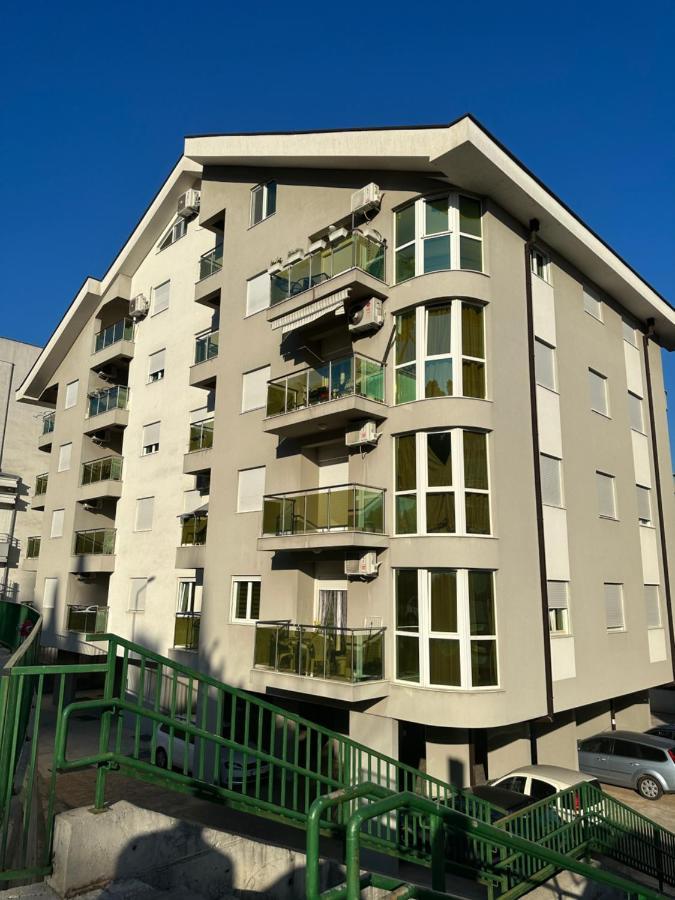 Kropa Apartman 포드고리차 외부 사진