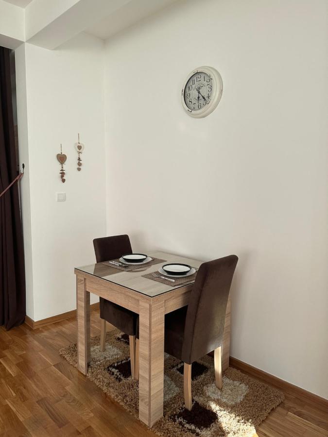 Kropa Apartman 포드고리차 외부 사진