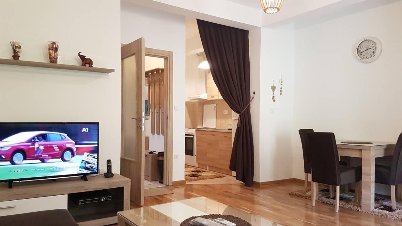 Kropa Apartman 포드고리차 외부 사진